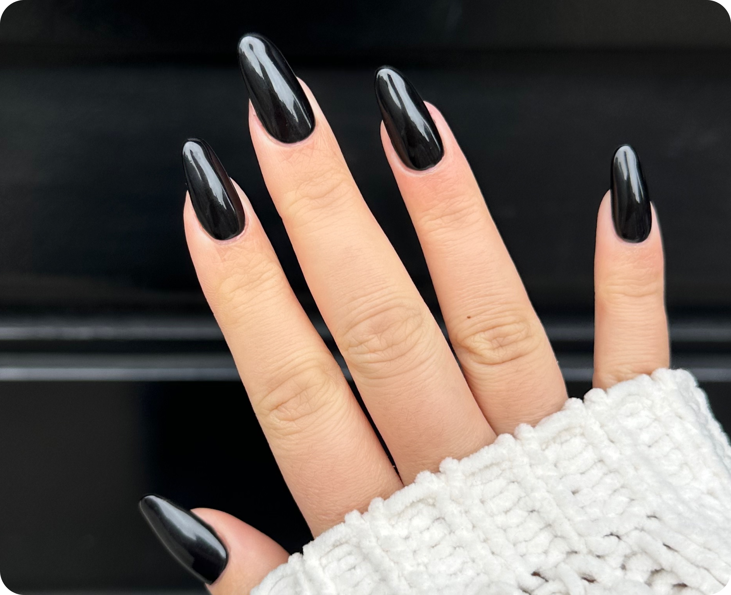 Super trendy manicure for Valentine's Day 2024 - trendy black nail design  with hearts - Modista Women's Magazine